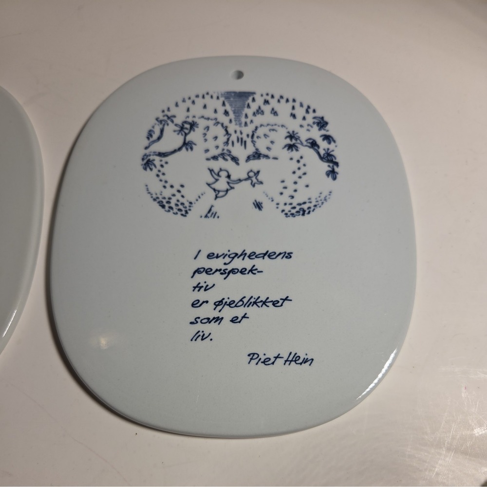 Set/2 VTG Royal Copenhagen Denmark Fajance 1941 Piet Hein Poem Plaques (Danish) - Picture 5 of 7